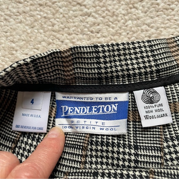 Vintage 1980s Pendleton Pleated A-Line Skirt in Black Brown and Cream Plaid - Picture 5 of 7